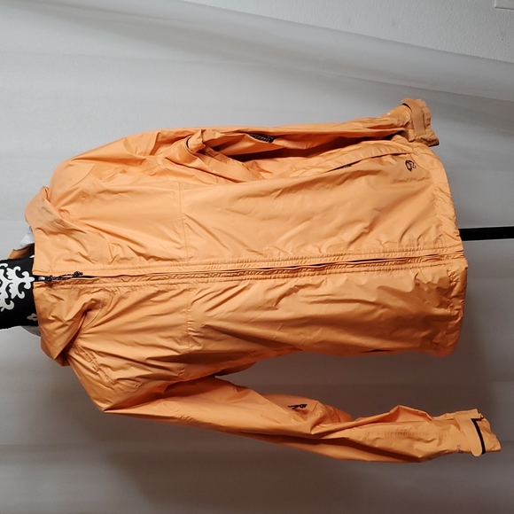 Mountain Hardwear Jackets & Blazers - Mountain Hardware rain jacket Medium